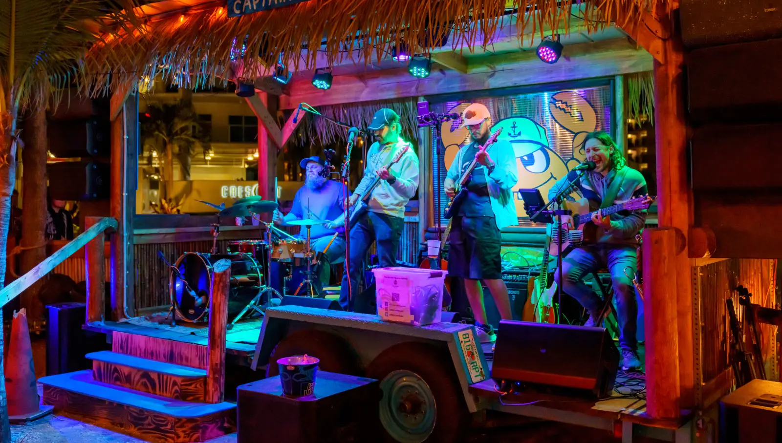 Sniki Tiki Bar At Captain Curt's With Live Music