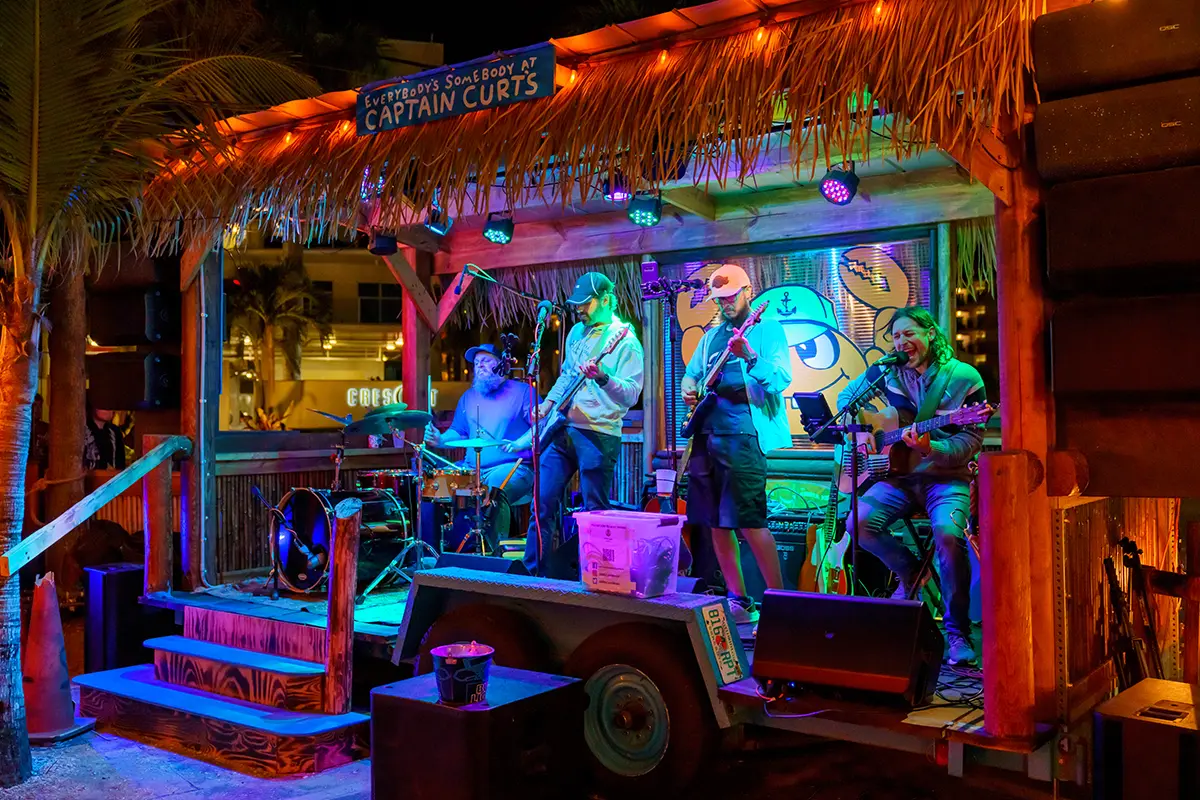 Siesta Key Outdoor Tiki Bar